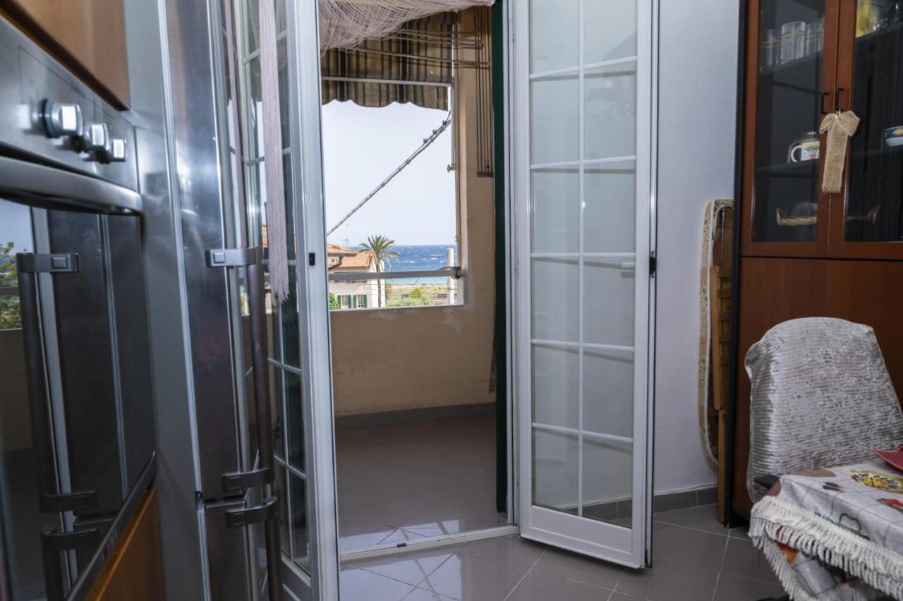 Casa Ambra Mare Διαμέρισμα Bordighera Εξωτερικό φωτογραφία